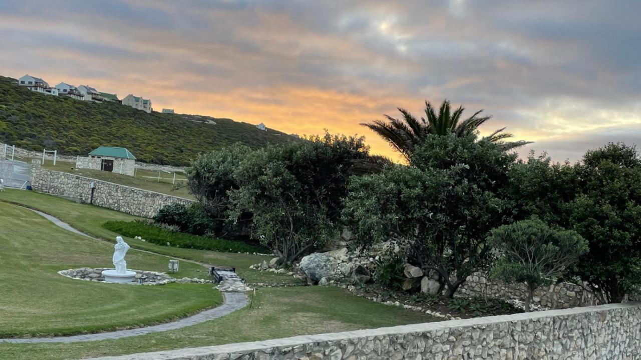 Hotel Cliff Haven Struisbaai Exterior foto